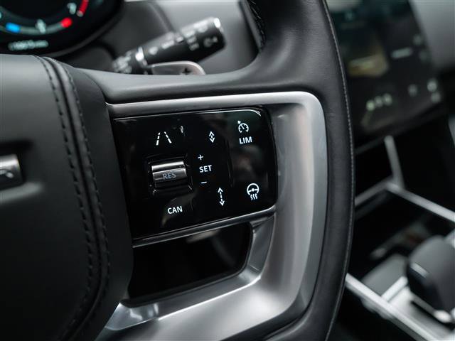 Used 2025 Land Rover Range Rover Long Wheelbase SE image 23