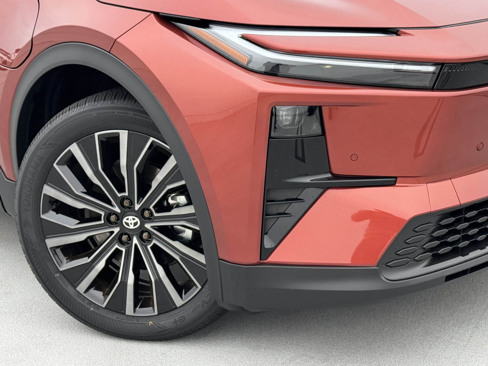 New 2026 Toyota C-HR AWD/4WD image 10