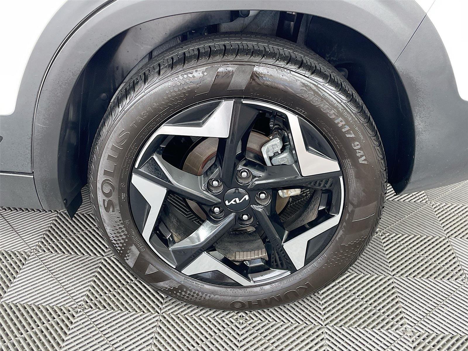 Certified 2025 Kia Seltos S FWD image 34