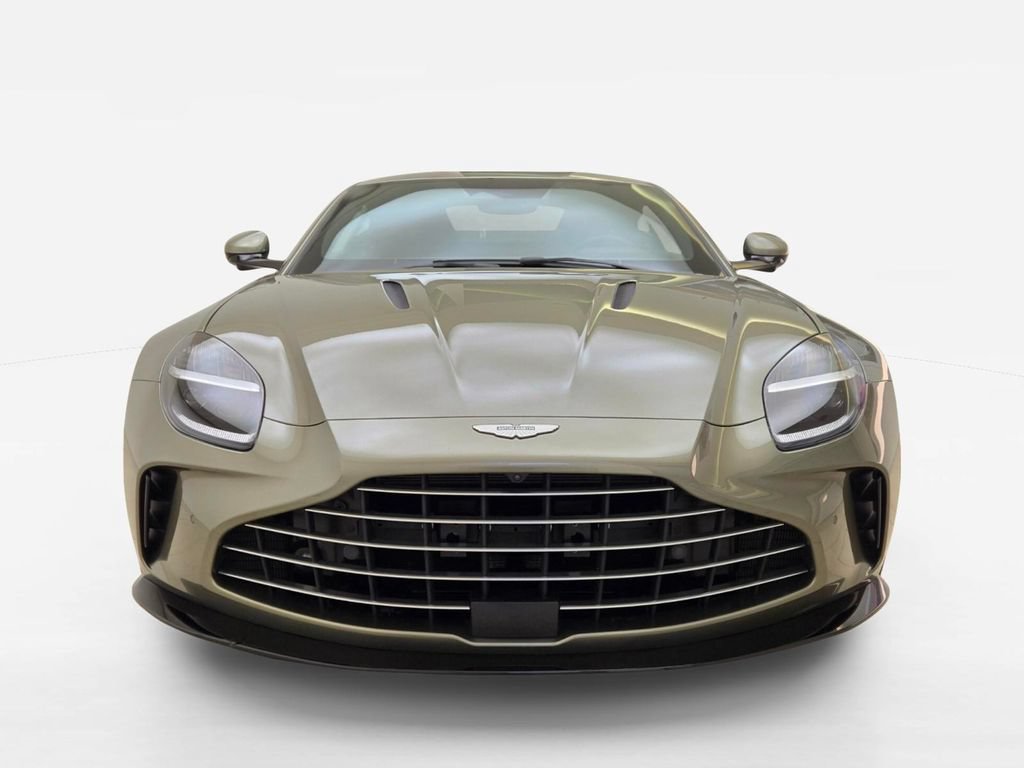 Used 2025 Aston Martin V8 Vantage Coupe RWD image 2