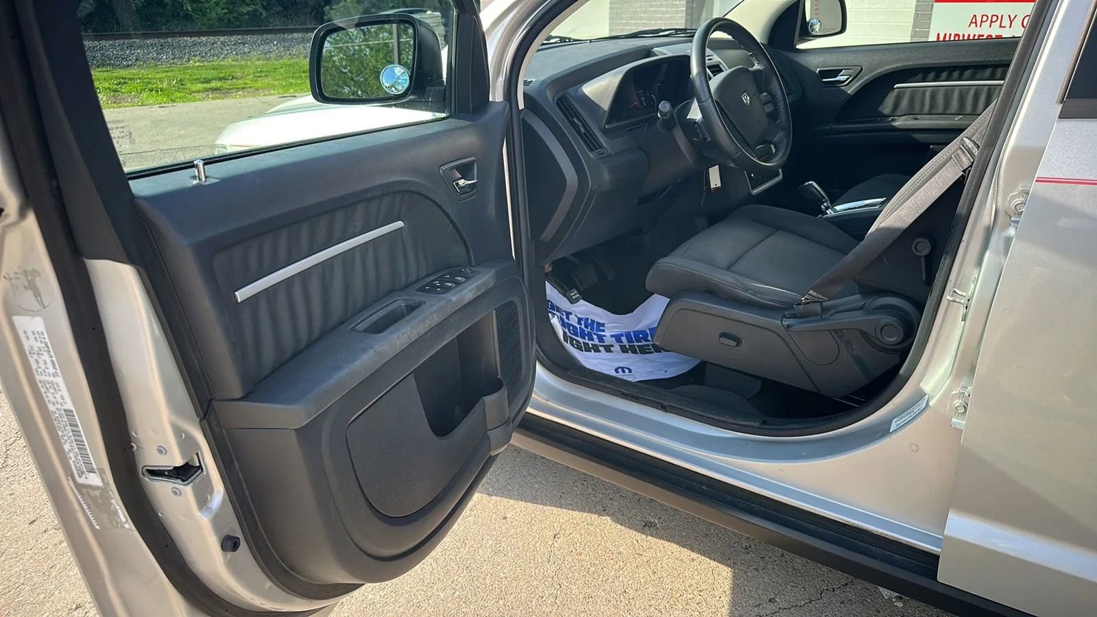 Used 2010 Dodge Journey SXT w/ Flexible Seating Group FWD image 9