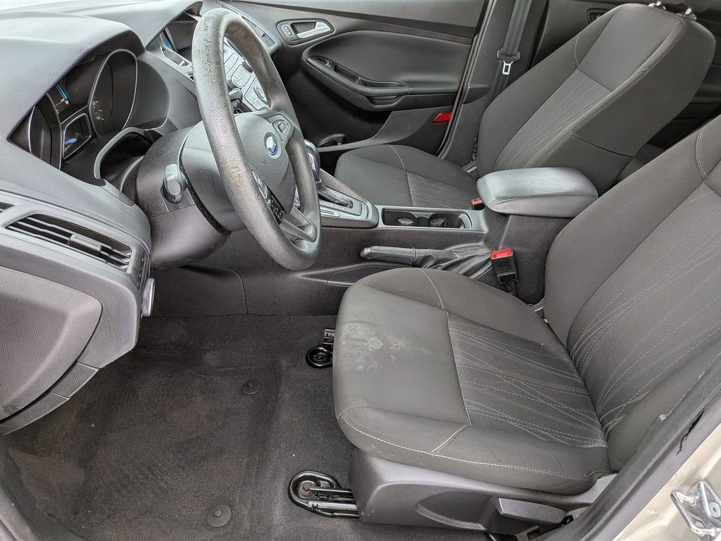 Used 2015 Ford Focus SE image 11