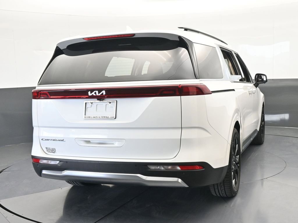 Used 2022 Kia Carnival SX image 5