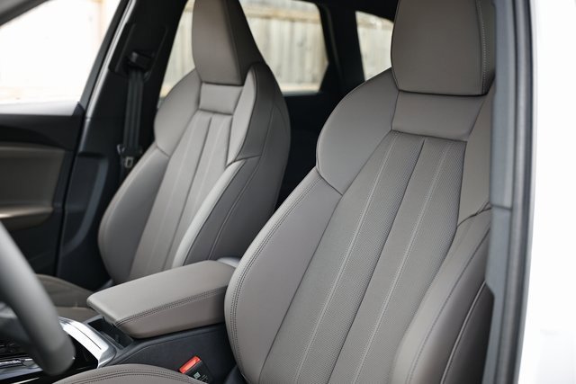 New 2025 Audi Q5 Premium Plus image 24