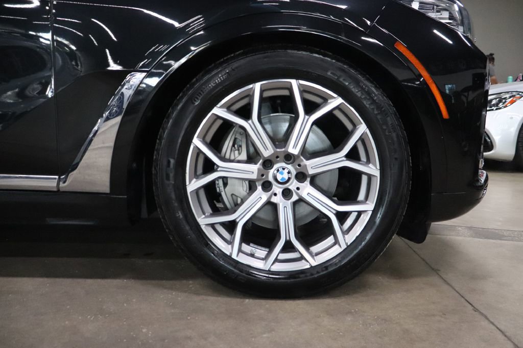 Used 2019 BMW X7 xDrive40i w/ Parking Assistance Package image 33