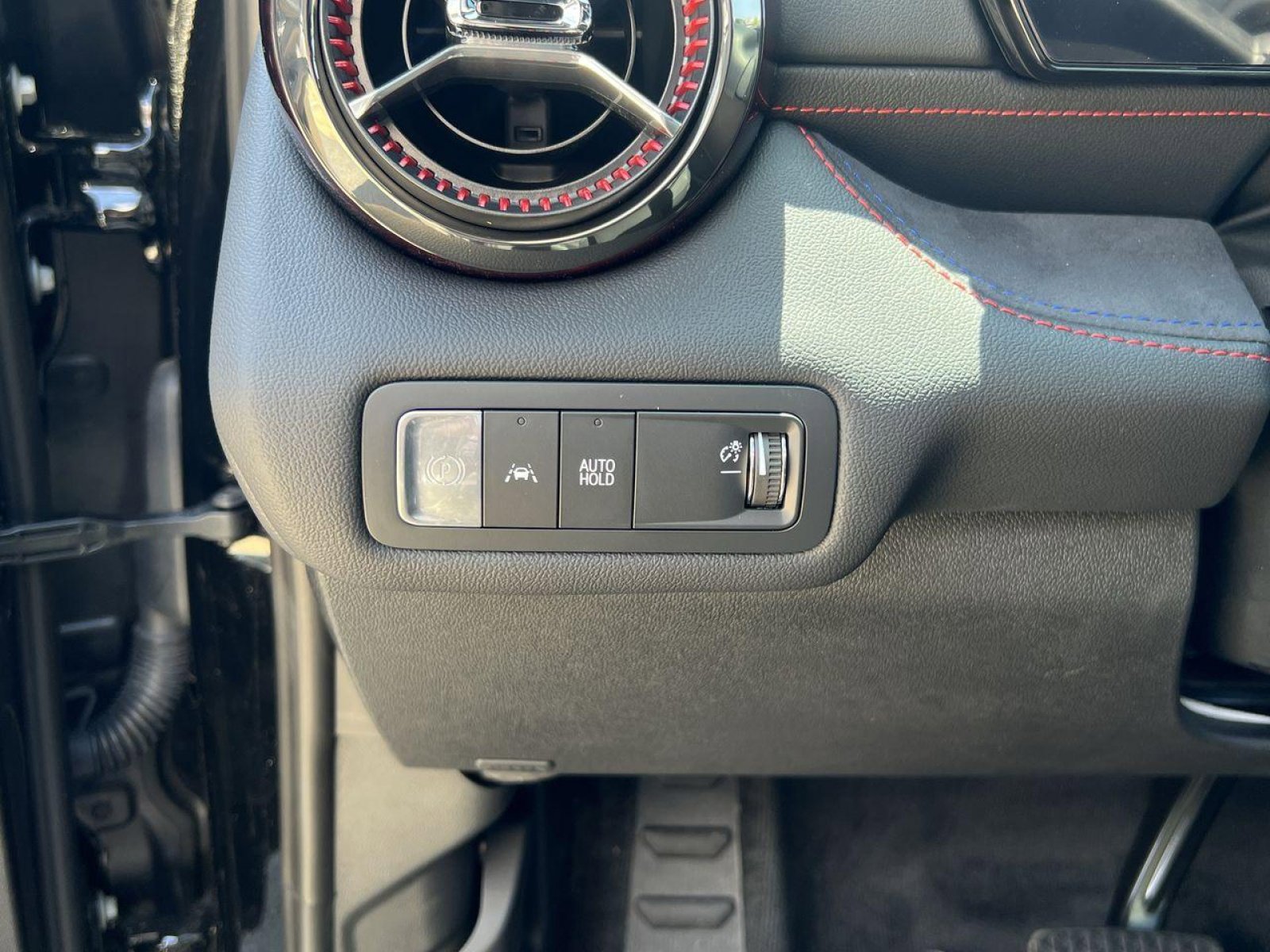 New 2025 Chevrolet Blazer EV RS image 25