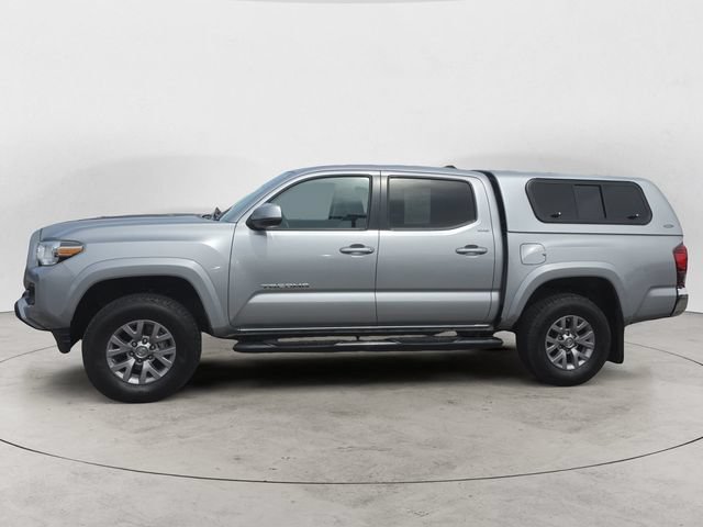 Used 2019 Toyota Tacoma SR5 AWD/4WD image 2
