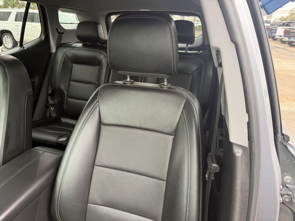 Used 2024 GMC Terrain SLT image 22