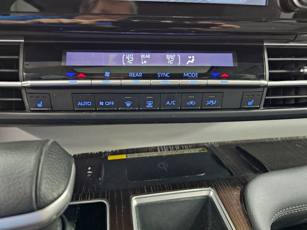 Used 2021 Toyota Sienna XLE w/ XLE Plus Package image 30