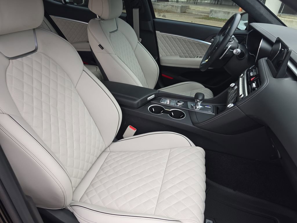 Used 2025 Genesis G70 3.3T Advanced w/ Sport Prestige Package image 10