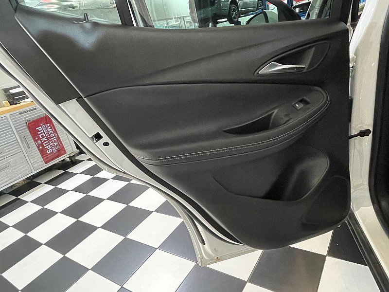 Used 2022 Buick Encore GX Essence w/ Advanced Technology Package AWD/4WD image 29