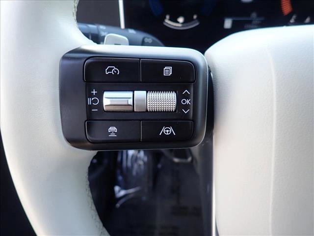 Used 2025 Hyundai Santa Fe SE image 13