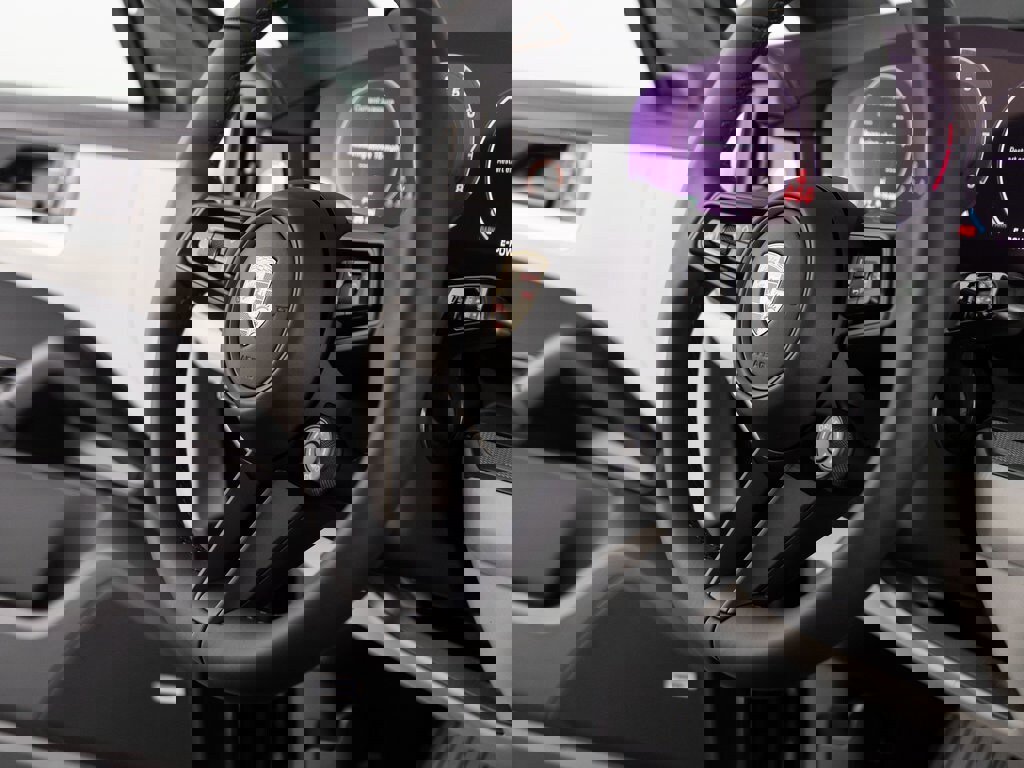 New 2025 Porsche Cayenne S image 21