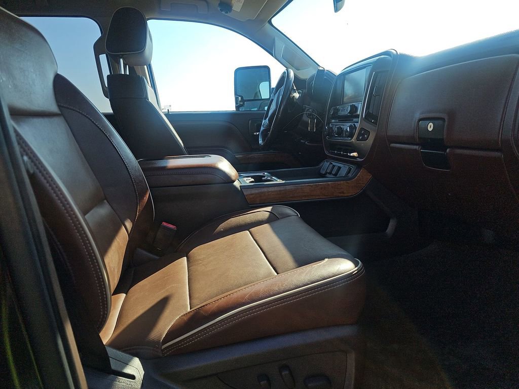 Used 2016 Chevrolet Silverado 2500 High Country image 13