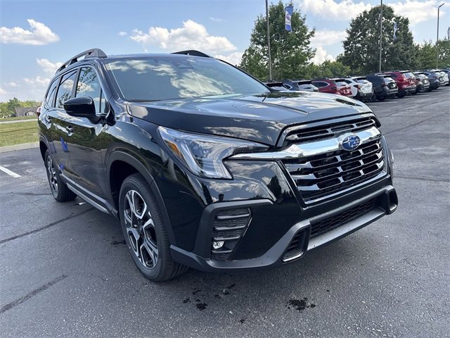 New 2025 Subaru Ascent Limited image 2