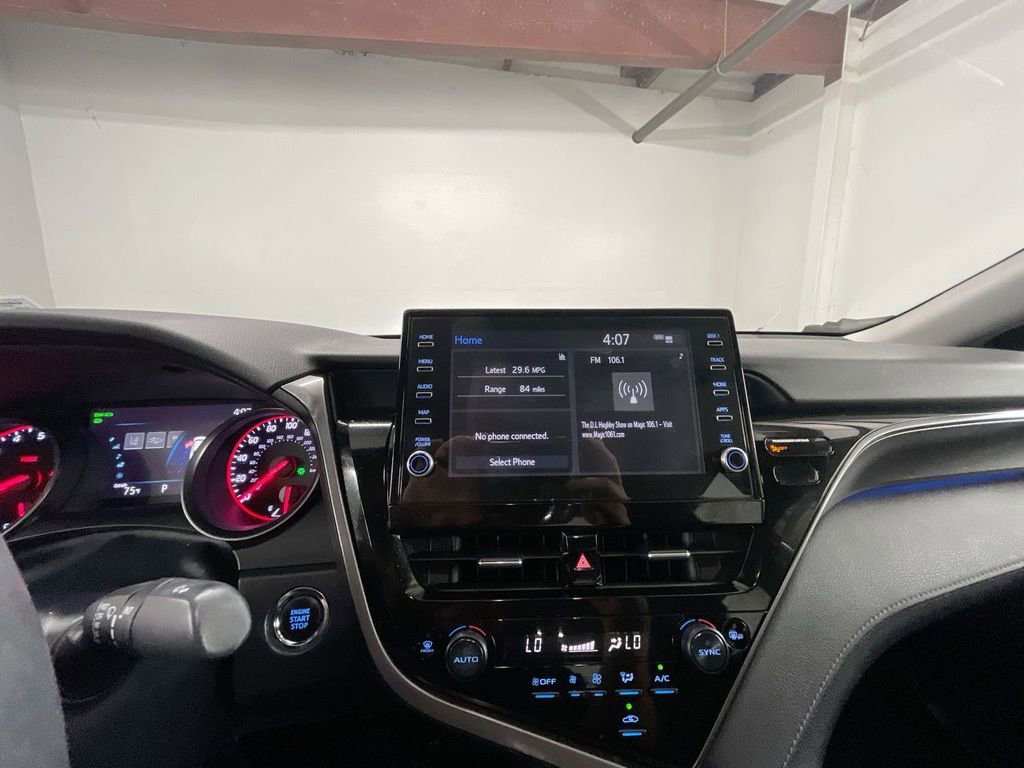 Used 2023 Toyota Camry XSE image 13