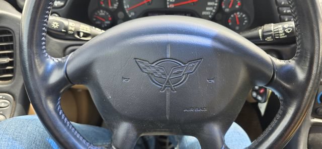 Used 2002 Chevrolet Corvette Convertible w/ Preferred Equipment Group2 RWD image 13