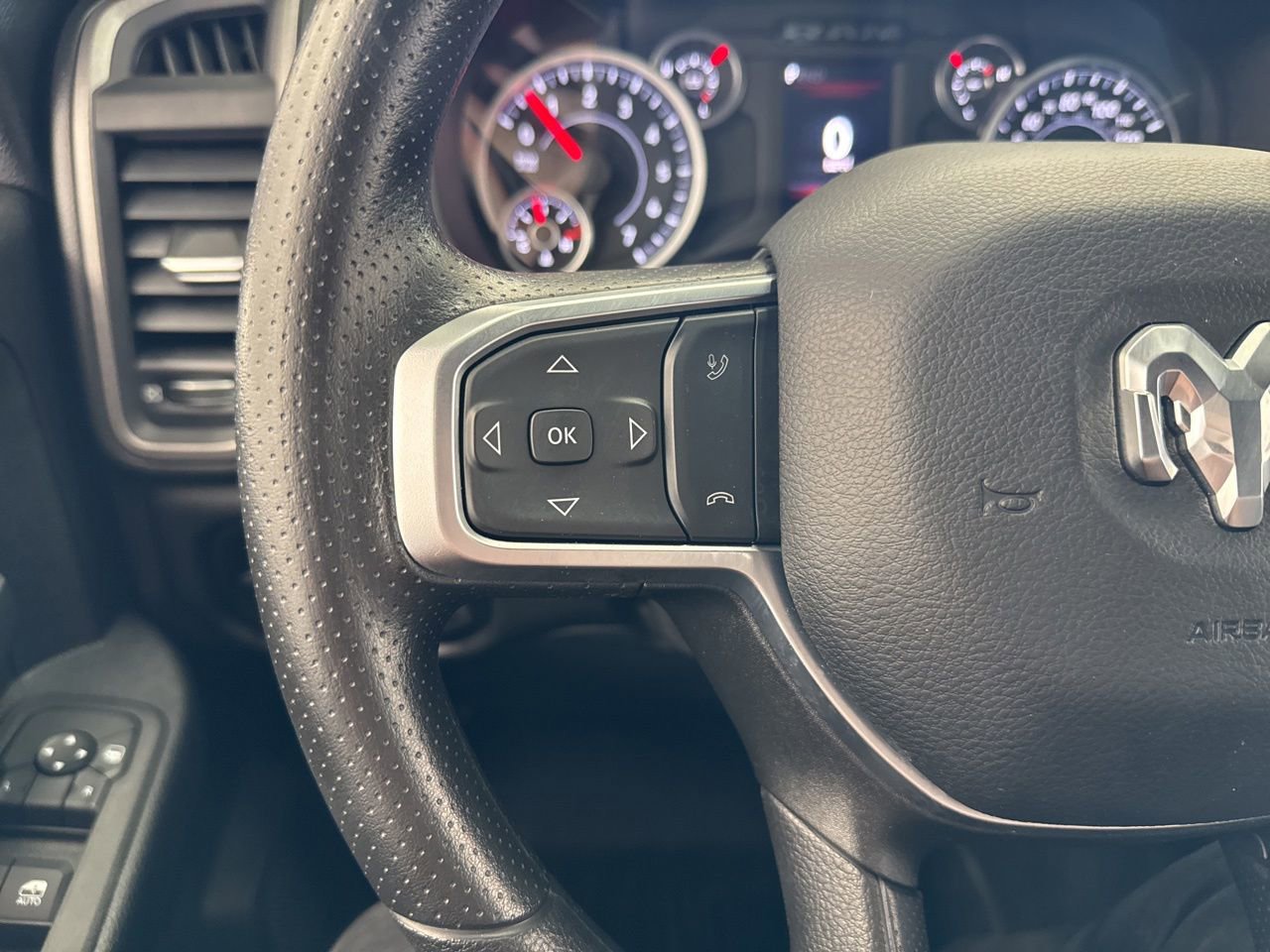 Used 2025 RAM 2500 Tradesman AWD/4WD image 19