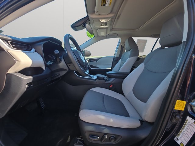 Used 2023 Toyota RAV4 XLE w/ Convenience Package AWD/4WD image 10