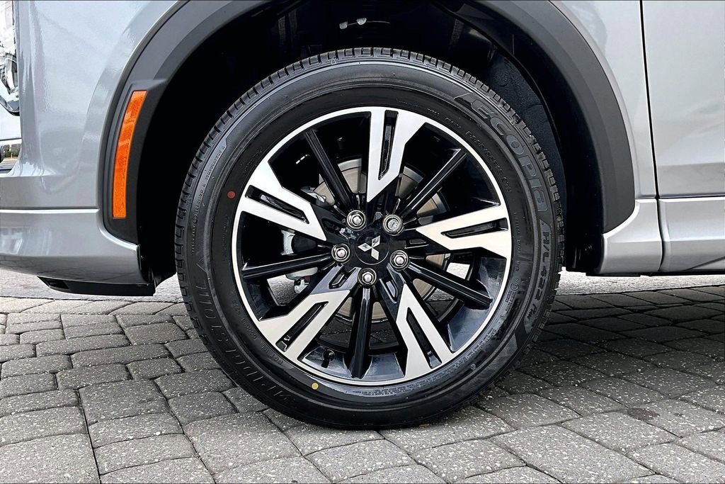 New 2026 Mitsubishi Eclipse Cross SEL image 13