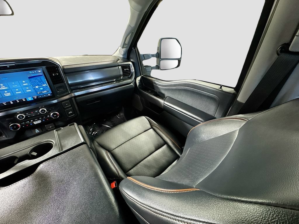 Used 2025 Ford F350 Lariat AWD/4WD image 15