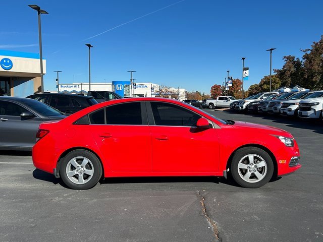 Used 2016 Chevrolet Cruze LT image 2