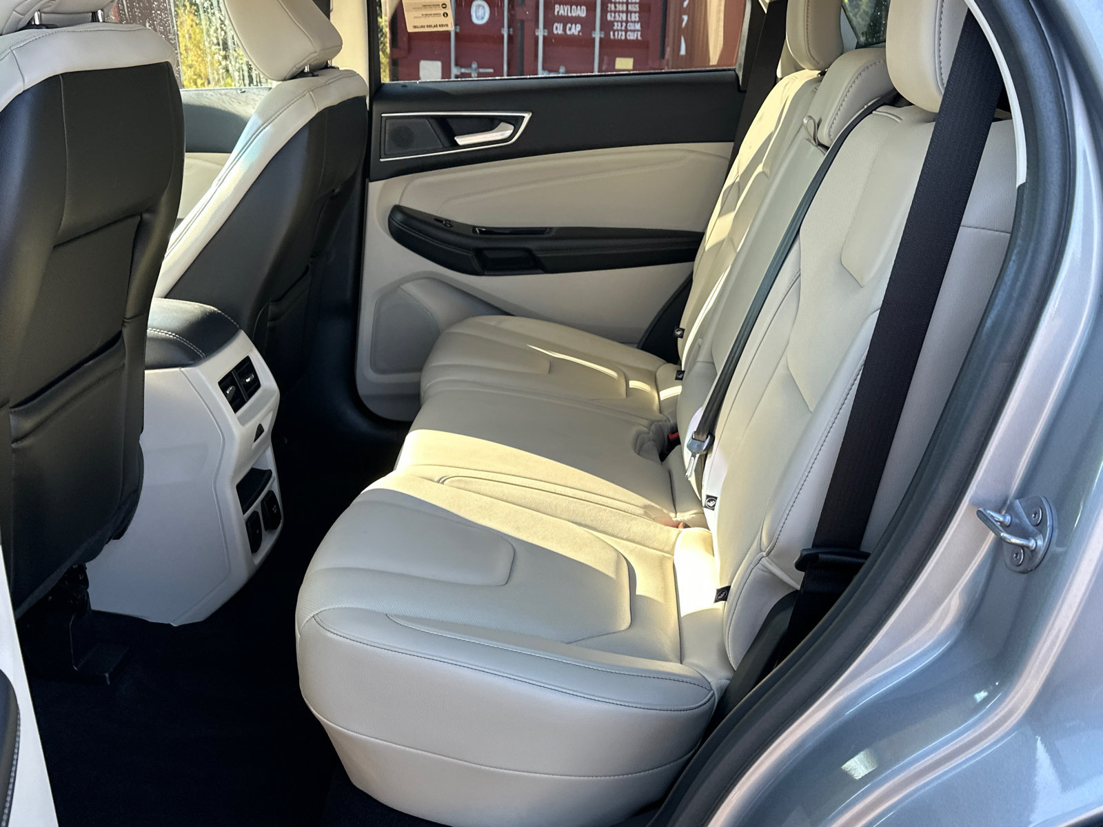 Used 2020 Ford Edge Titanium w/ Equipment Group 301A AWD/4WD image 18