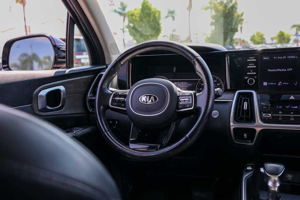 Used 2021 Kia Sorento EX FWD image 23