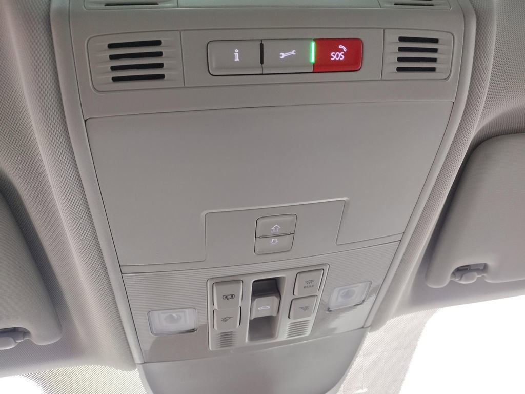 New 2025 Volkswagen Taos SE image 29