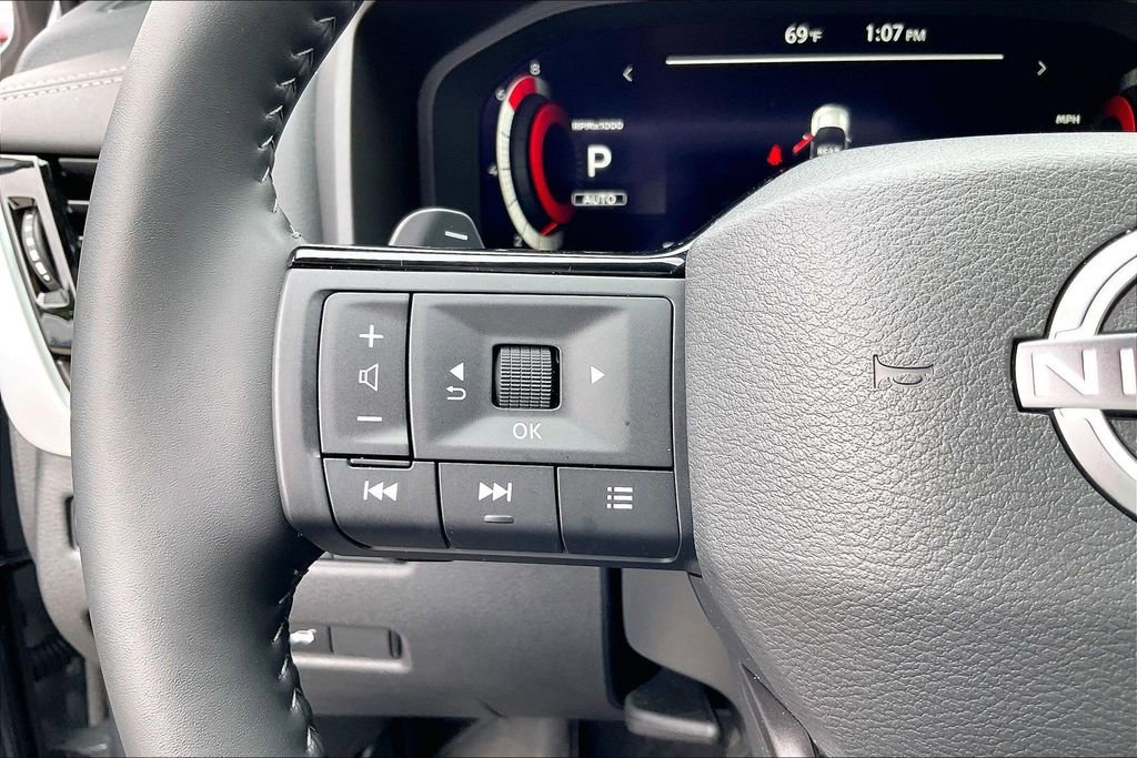 Used 2025 Nissan Rogue Platinum AWD/4WD image 27