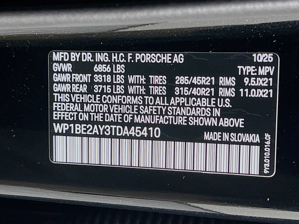 New 2026 Porsche Cayenne E-Hybrid Coupe AWD/4WD image 34