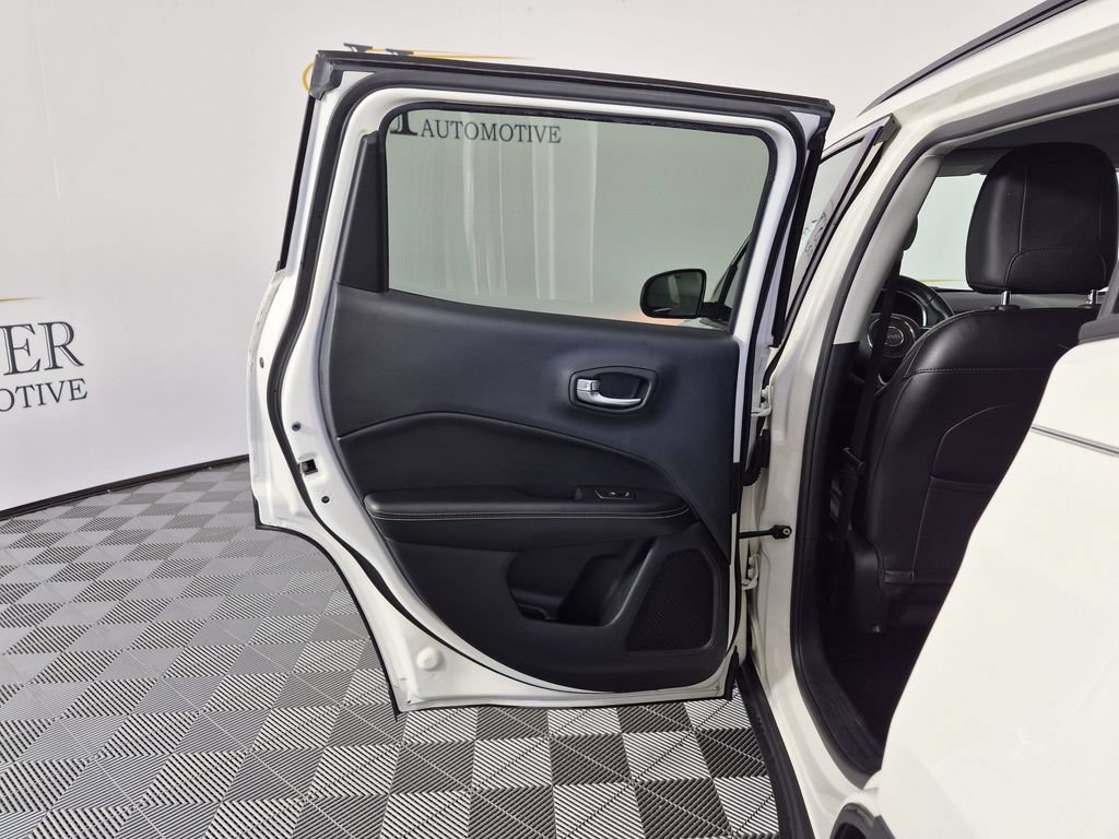 Used 2020 Jeep Compass Latitude FWD image 25