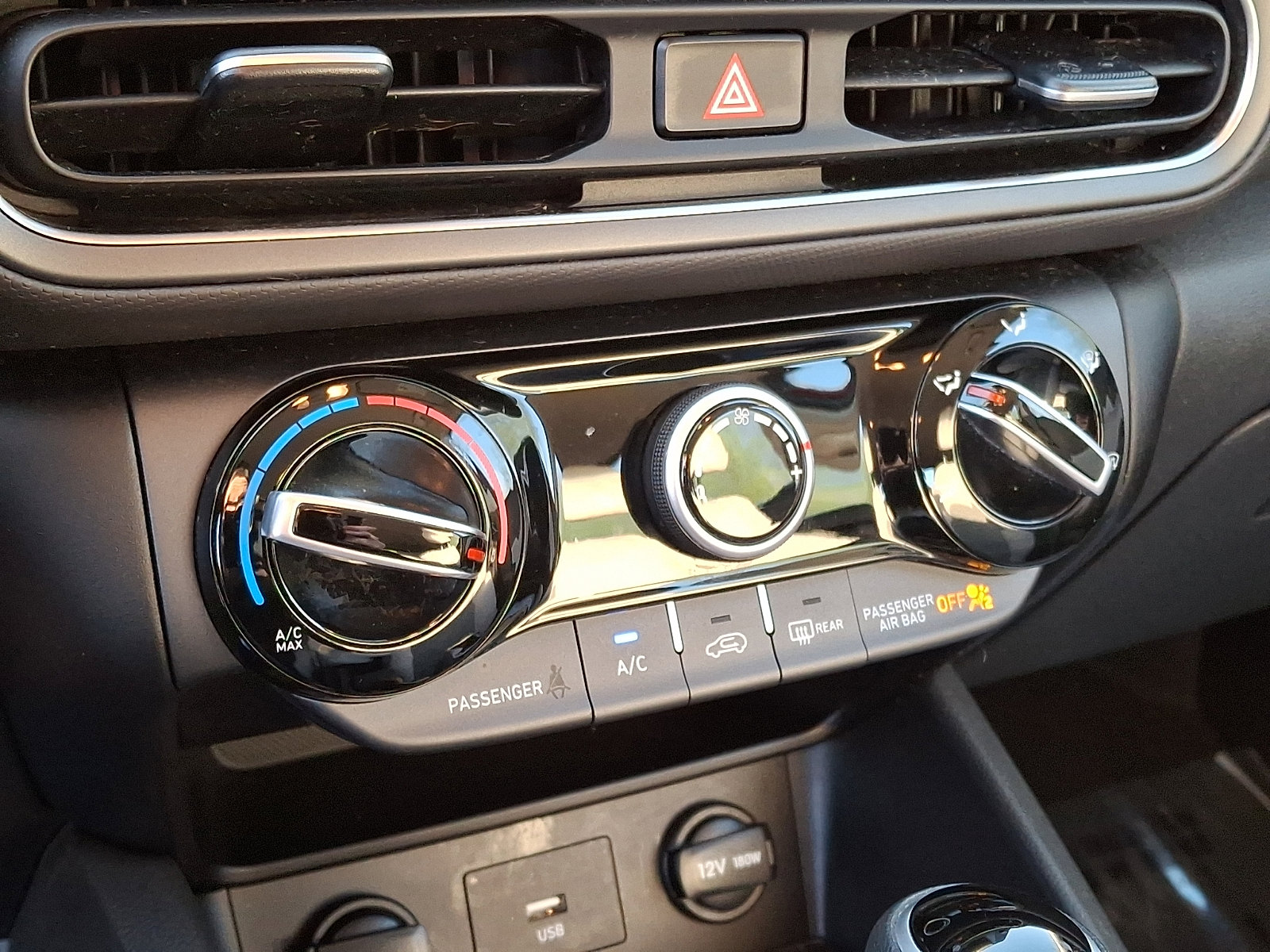 Certified 2023 Hyundai Kona SE AWD/4WD image 18