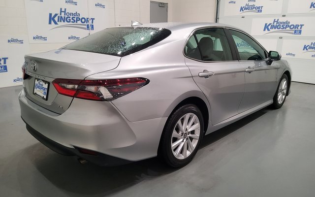 Used 2023 Toyota Camry LE image 3