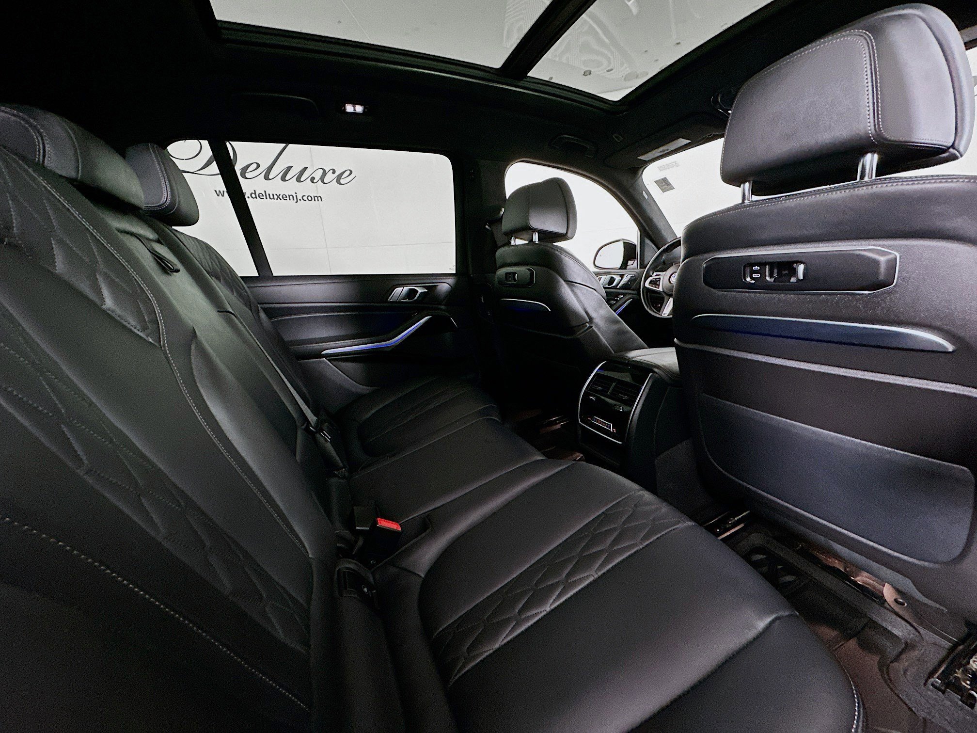 Used 2024 BMW X7 xDrive40i w/ M Sport Package image 30