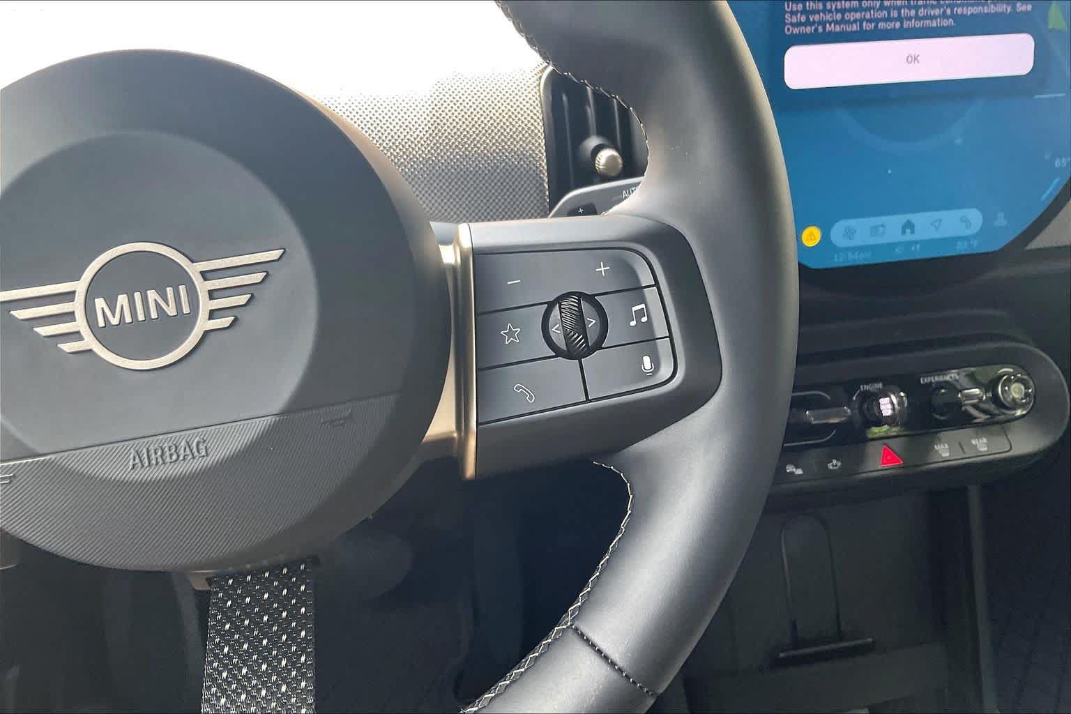 Used 2025 MINI Cooper S FWD image 23