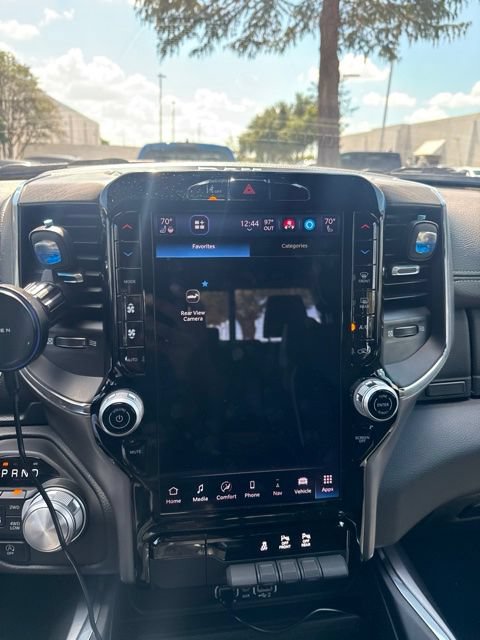 Used 2025 RAM 1500 Laramie w/ Sport Appearance Package AWD/4WD image 13