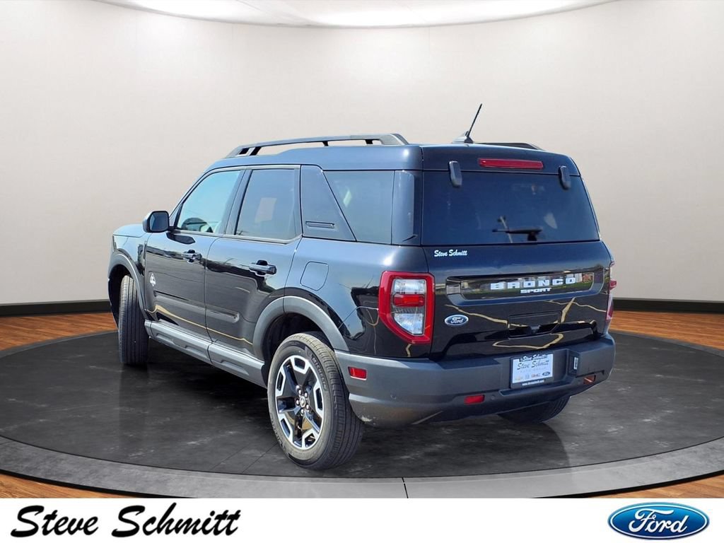 Used 2024 Ford Bronco Sport Outer Banks w/ Tech Package AWD/4WD image 3