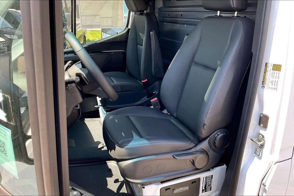 New 2025 Mercedes-Benz Sprinter 2500 image 8