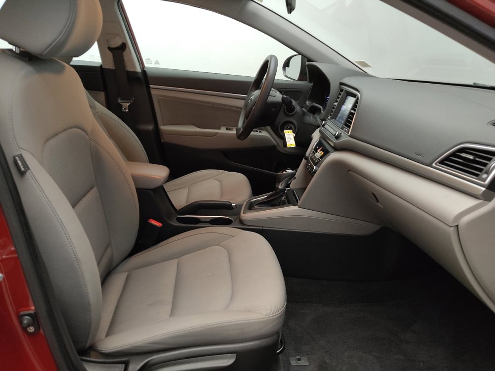 Used 2017 Hyundai Elantra SE image 21