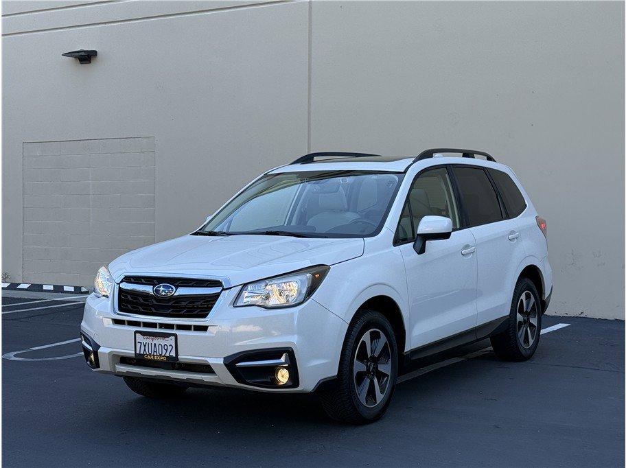 Used 2017 Subaru Forester 2.5i Premium AWD/4WD image 4