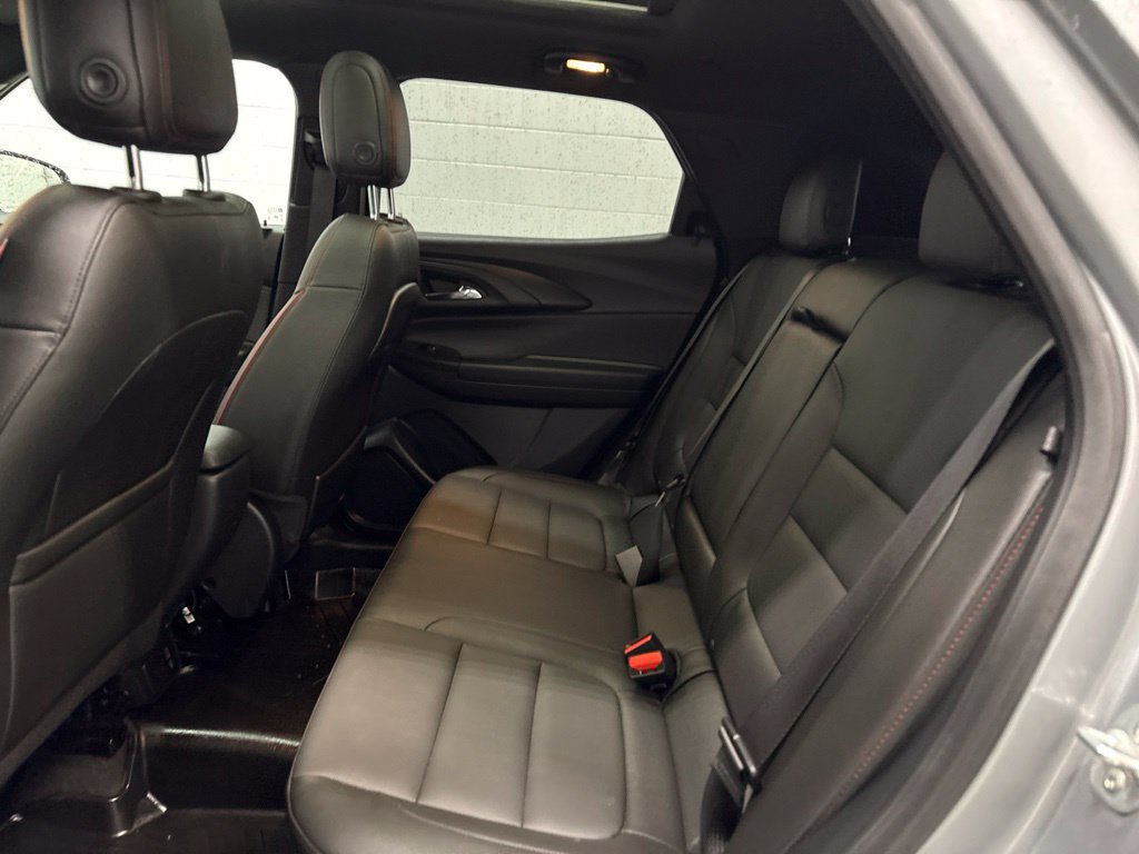 Used 2025 Chevrolet TrailBlazer RS w/ Convenience Package AWD/4WD image 32