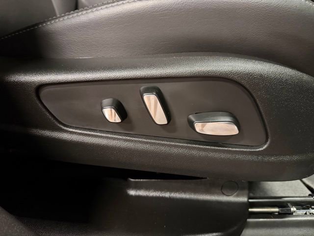 Used 2025 Cadillac XT5 Premium Luxury image 30