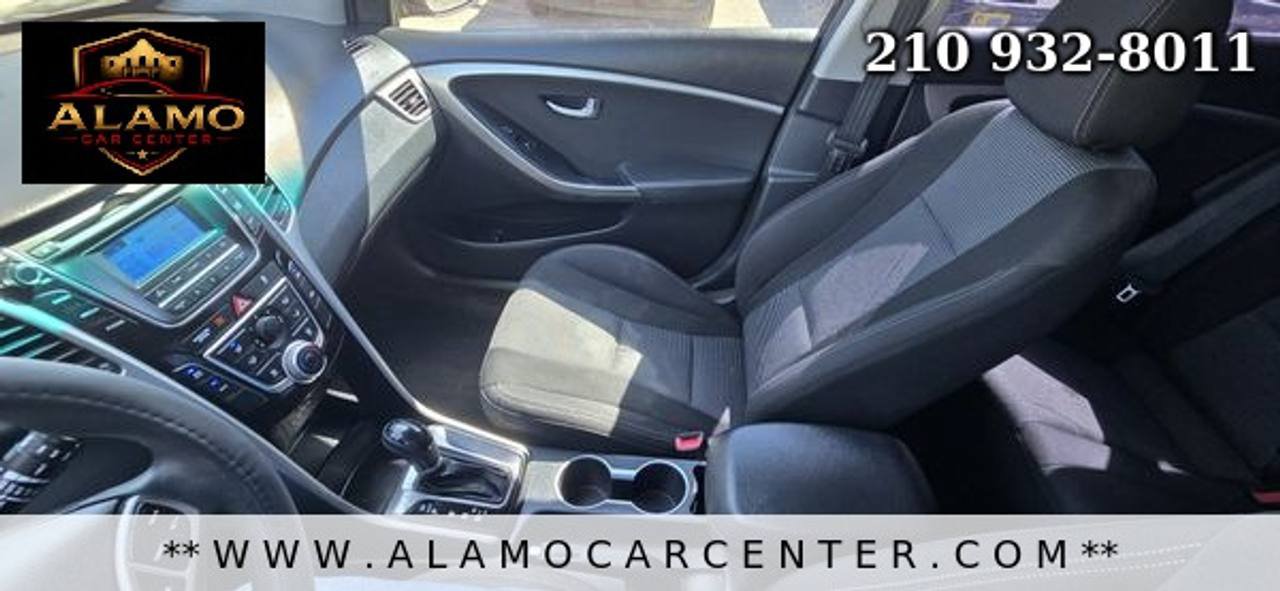 Used 2017 Hyundai Elantra GT FWD image 36