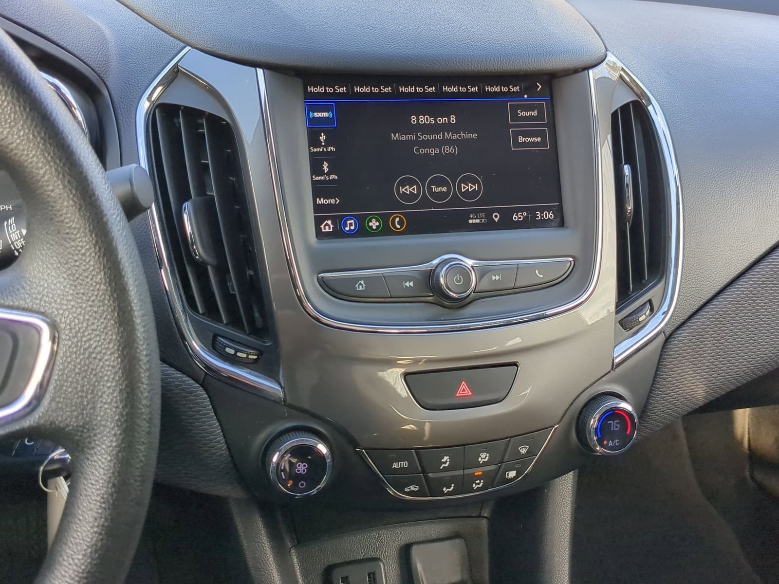 Used 2019 Chevrolet Cruze LT image 28