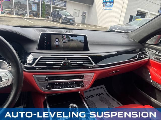 Used 2018 BMW M760i xDrive AWD/4WD image 18