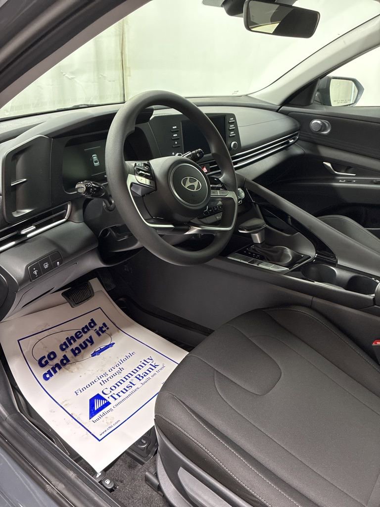 New 2026 Hyundai Elantra Blue image 10