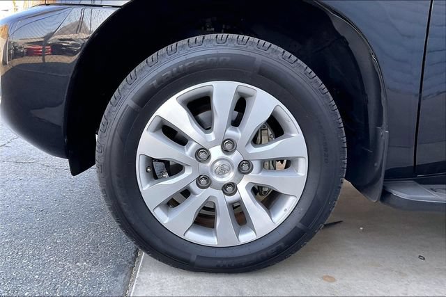 Used 2019 Toyota Sequoia Platinum AWD/4WD image 8
