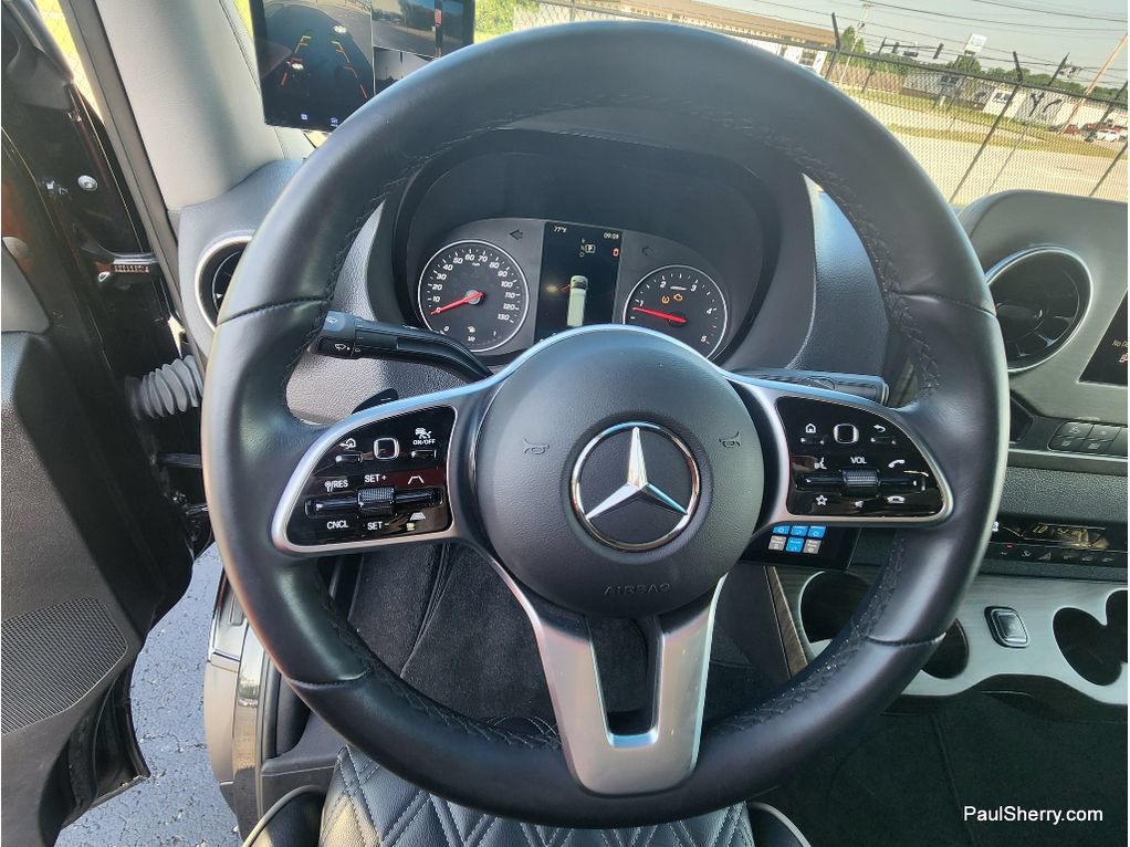 Used 2024 Mercedes-Benz Sprinter 3500 image 22