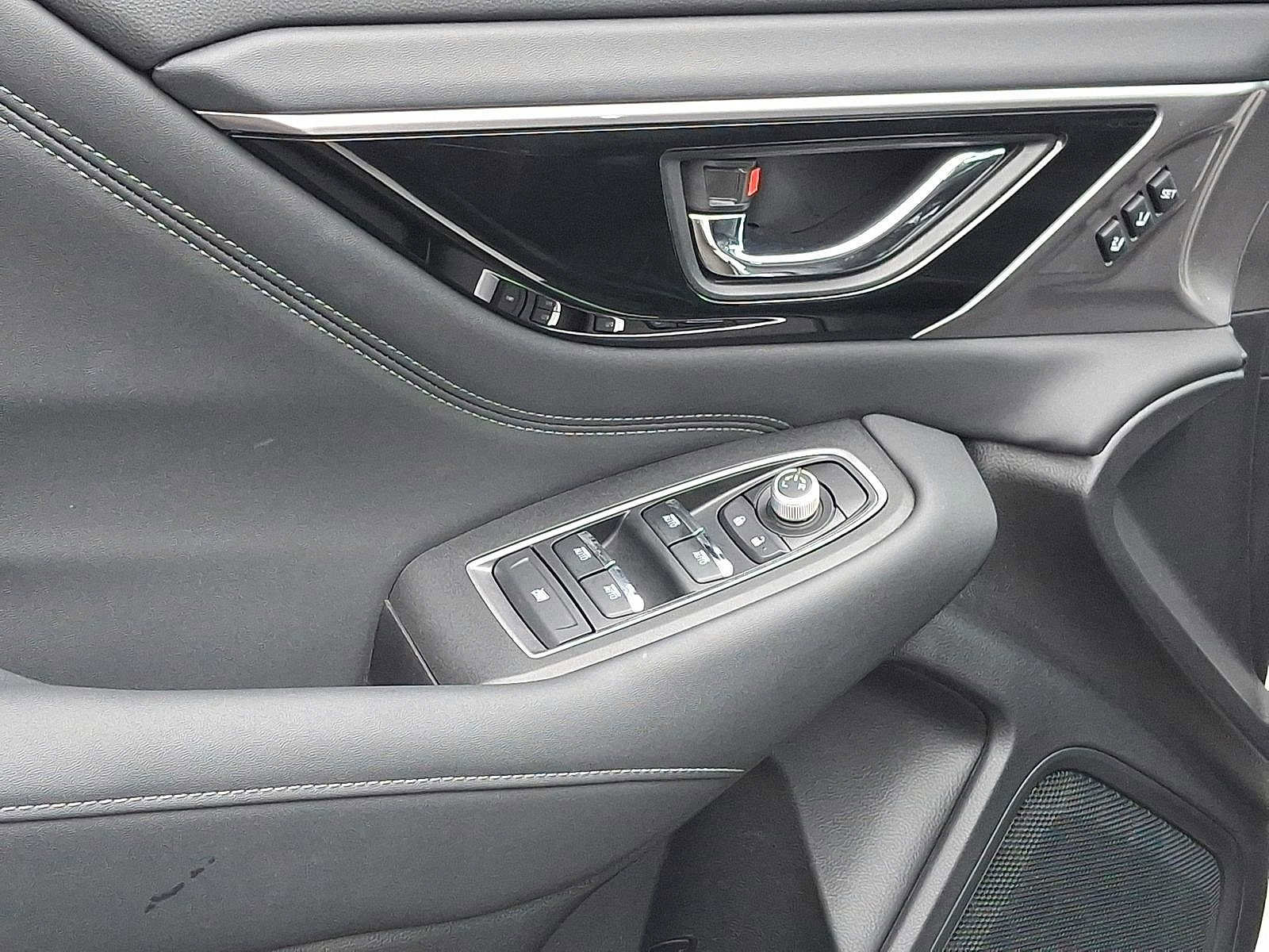 Used 2023 Subaru Outback Limited image 10